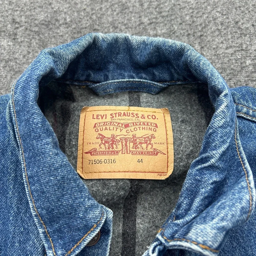 Levis Blanket Lined Denim Trucker Jacket‎ Blue Size 44 71506 0316 Made USA